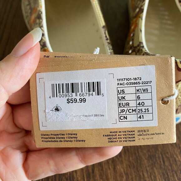 NWT Disney Native Moana Slip On Waterproof Shoes | Women's Size 9, Men's Size 7 - Picture 8 of 10